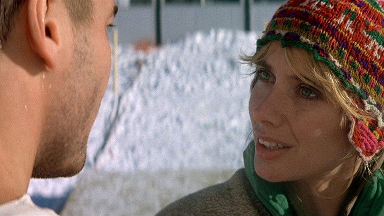 кадр из фильма Голубая бездна