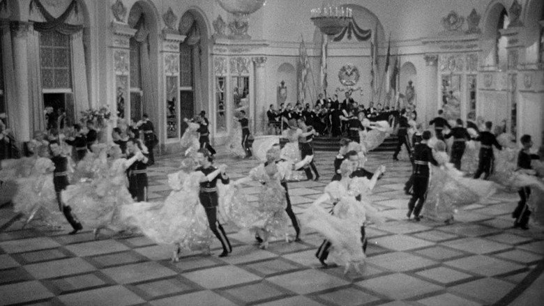 кадр из фильма Веселая вдова