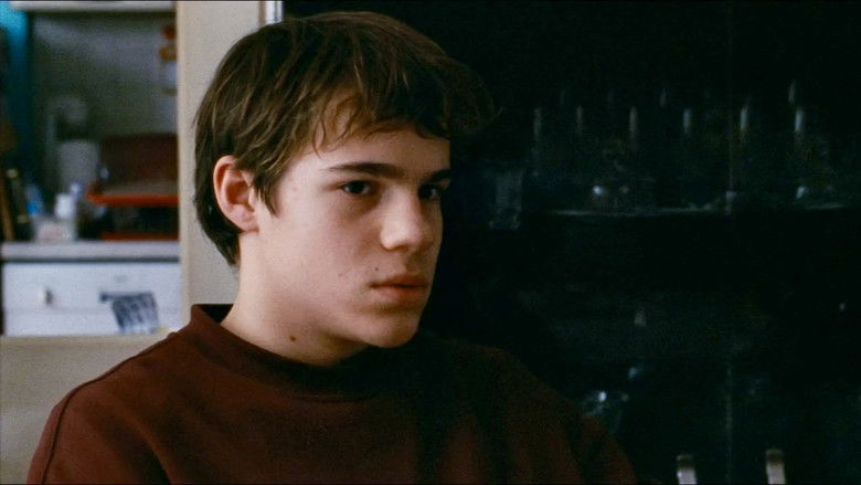 кадр из фильма Изгубљена земља