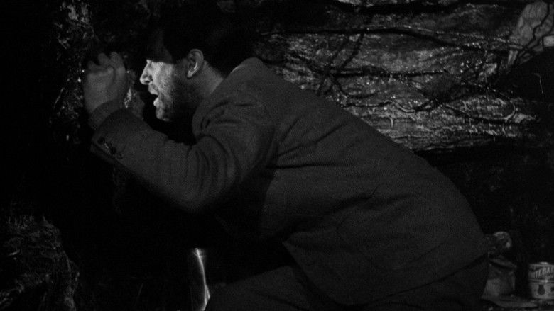 кадр из фильма Охота на человека