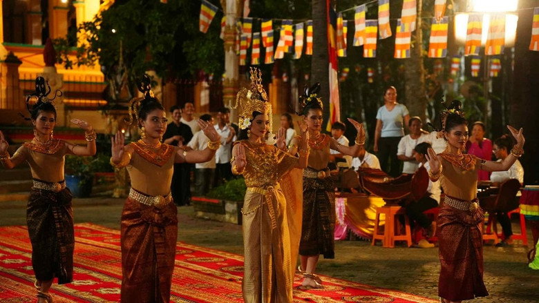 кадр из фильма The Hell Trotter