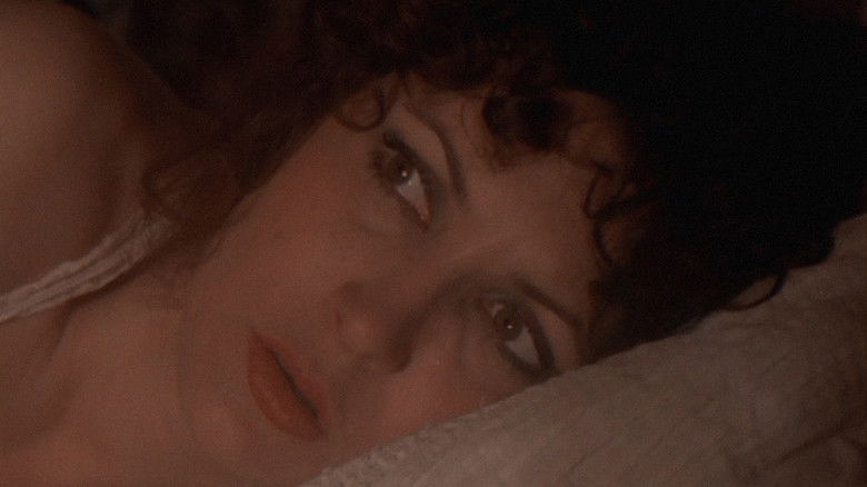 кадр из фильма De ce trag clopotele, Mitică?