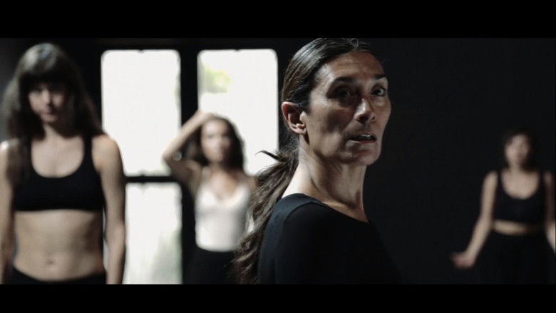 кадр из фильма La compañía