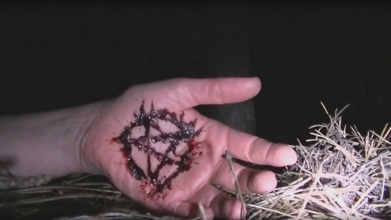 кадр из фильма The Warning