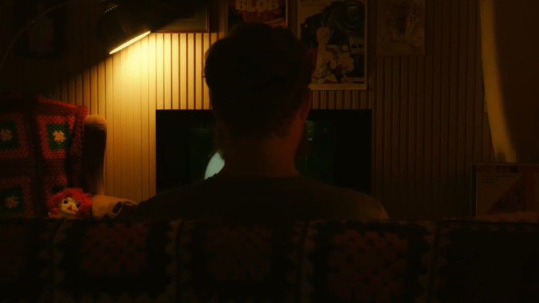 кадр из фильма The Insect