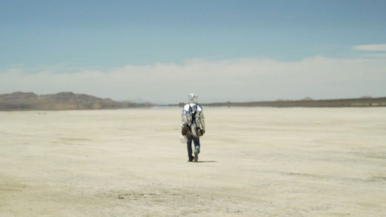 кадр из фильма Earthlings