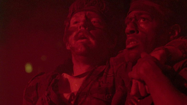 кадр из фильма Мститель