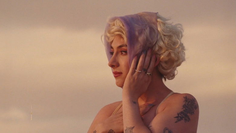 кадр из фильма Государственный гимн