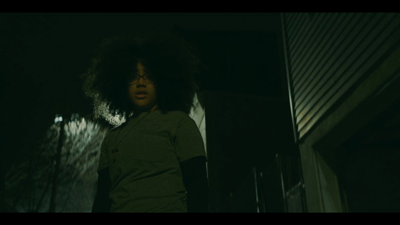 кадр из фильма CONSUME