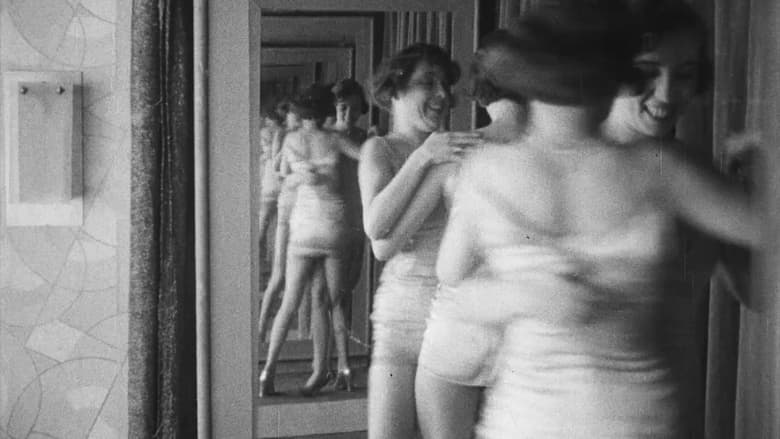 кадр из фильма Au Bonheur des Dames