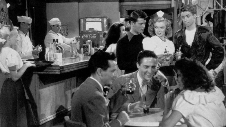 кадр из фильма Dangerous Years