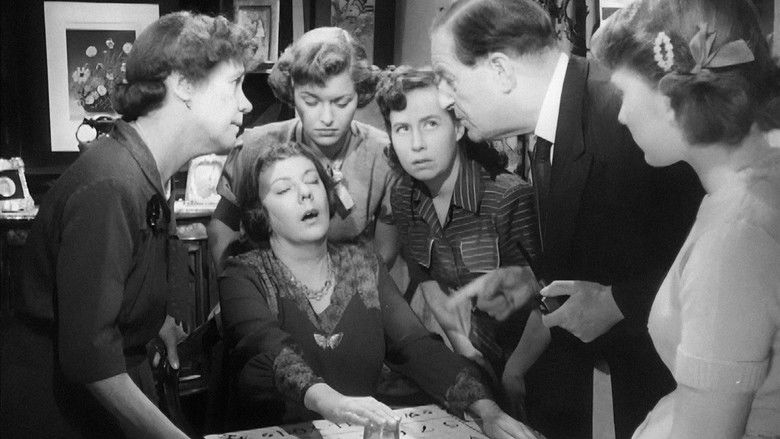 кадр из фильма The Happy Family