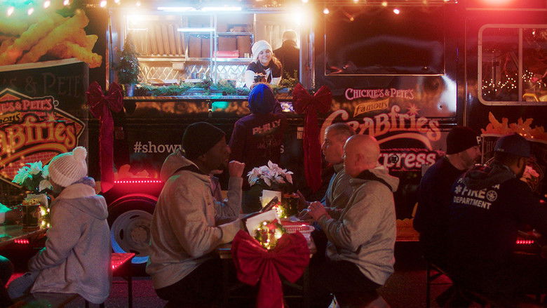 кадр из фильма Finding Christmas