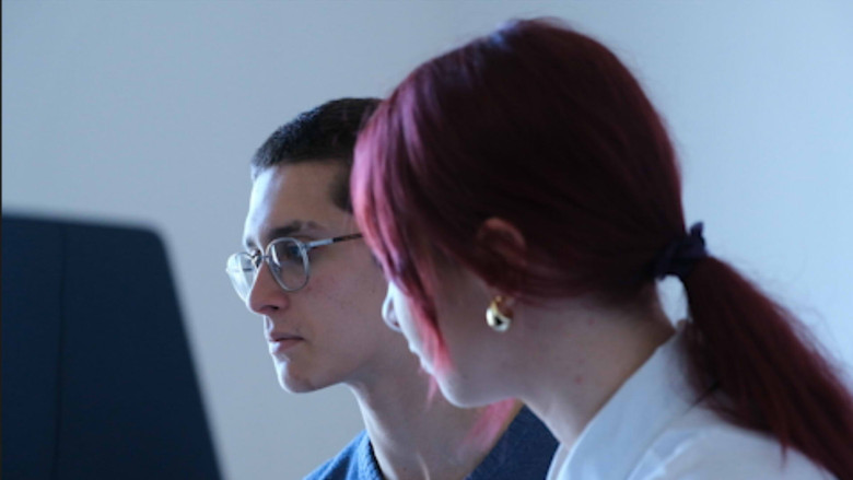 кадр из фильма Contra Me