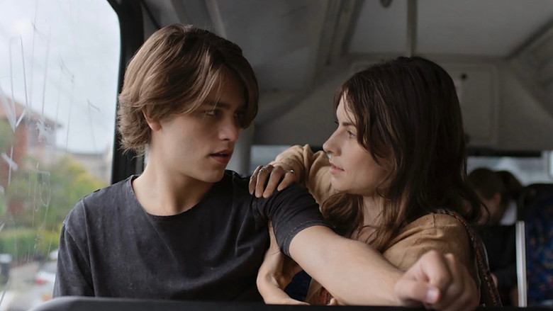 кадр из фильма Everything in Between