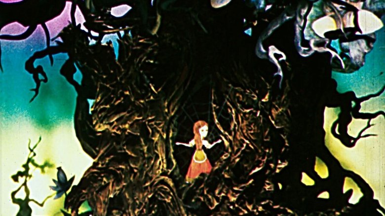 кадр из фильма Про белую розу, которая умела краснеть