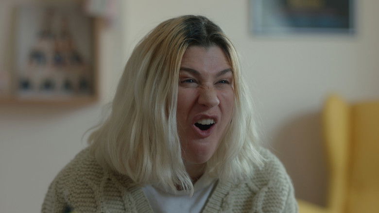 кадр из фильма The Heirloom