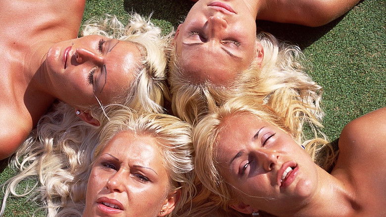 кадр из фильма 18 лунок, Страсть на траве