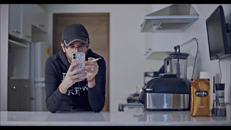 кадр из фильма A Raúl se le apareció un fantasma