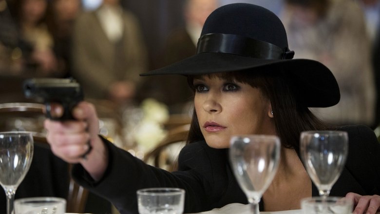 кадр из фильма РЭД 2