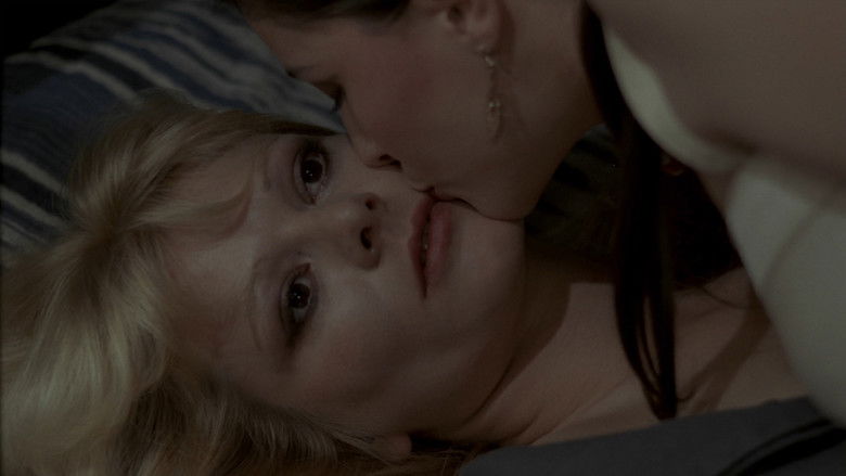 кадр из фильма Живая мертвая девушка