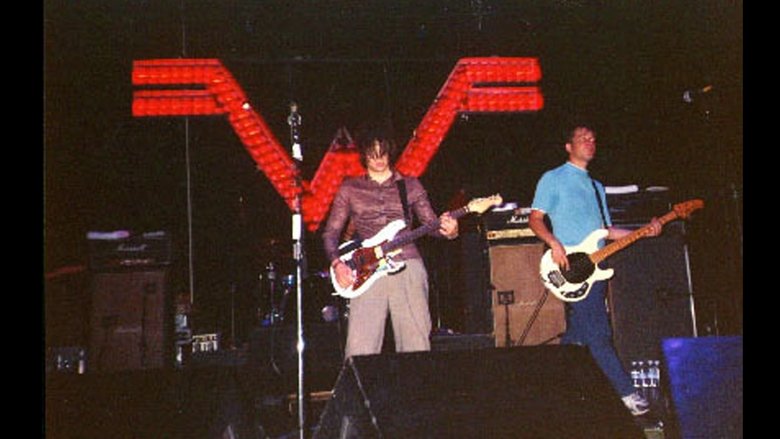 кадр из фильма Weezer: Mykel and Carli Benefit Show