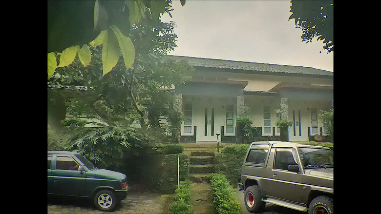 кадр из фильма Staycation