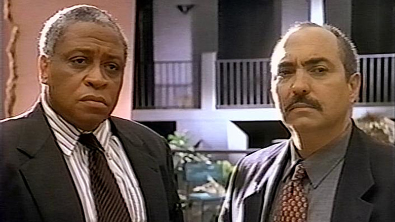 кадр из фильма Проклятый дом