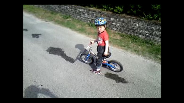 кадр из фильма Hanging by a Thread