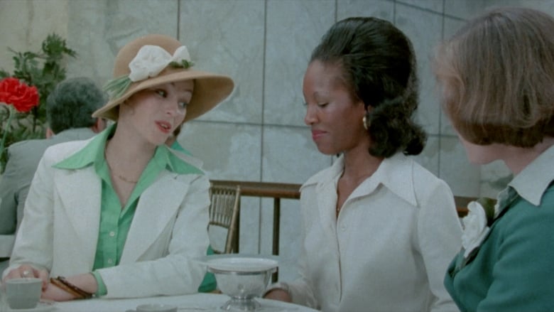 кадр из фильма Радио Барбары