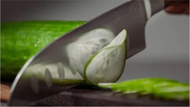 кадр из фильма The Knife