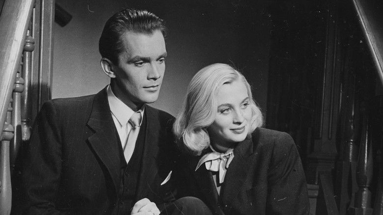 кадр из фильма Музыка во тьме