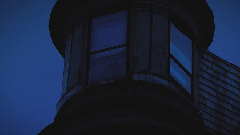 кадр из фильма Widow's Walk