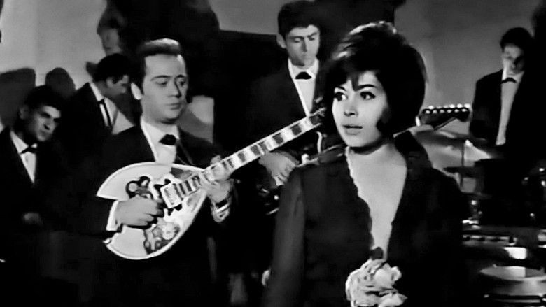 кадр из фильма Η Γόησσα