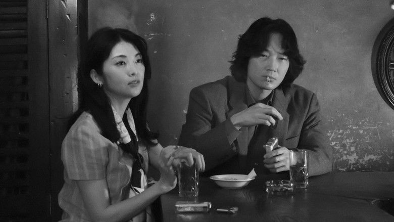 кадр из фильма 星と月は天の穴