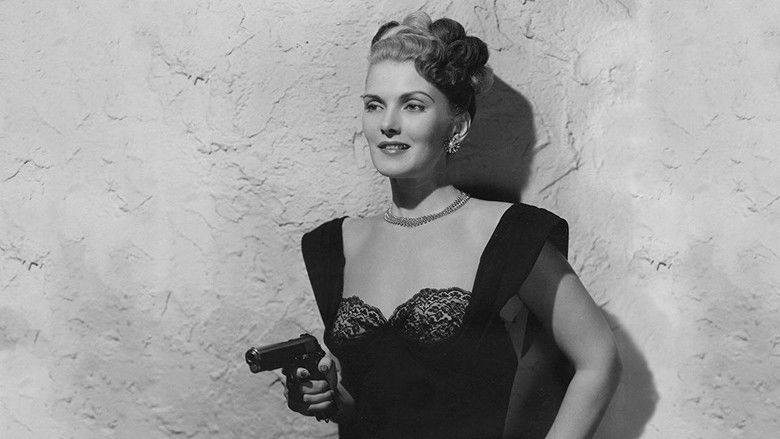 кадр из фильма Грубая сила