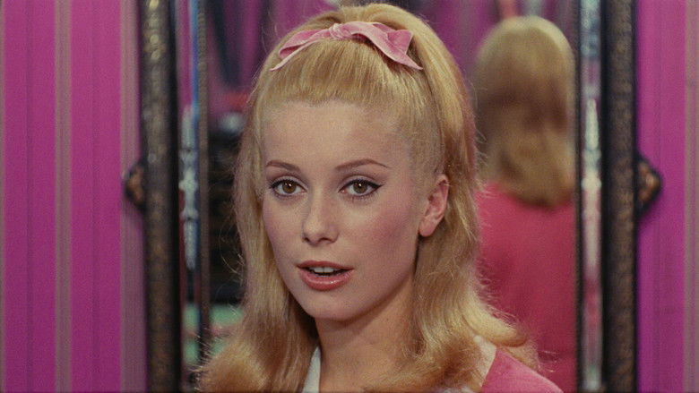 кадр из фильма Шербурские зонтики