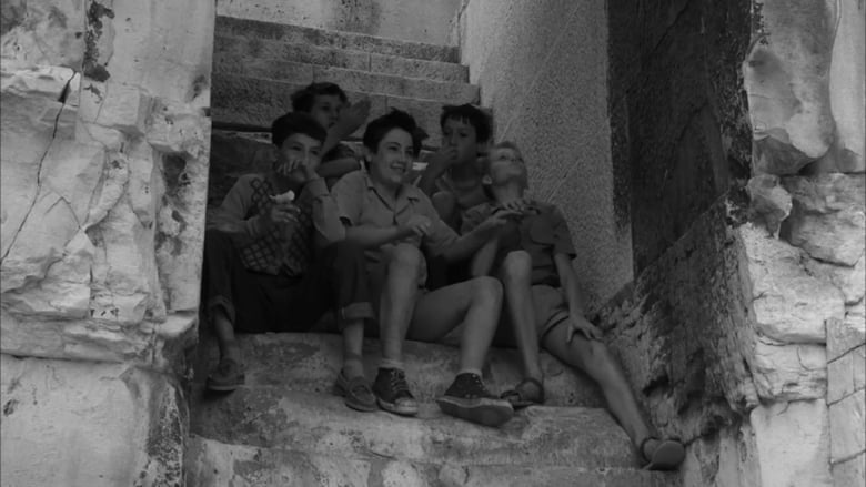 кадр из фильма Les Mistons