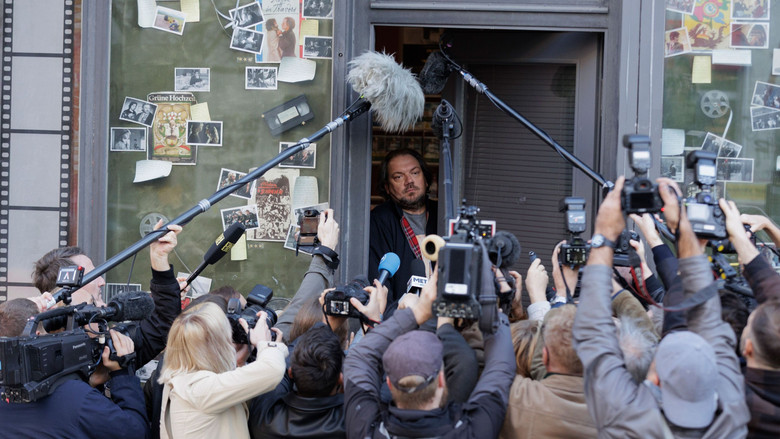 кадр из фильма Der Held vom Bahnhof Friedrichstraße