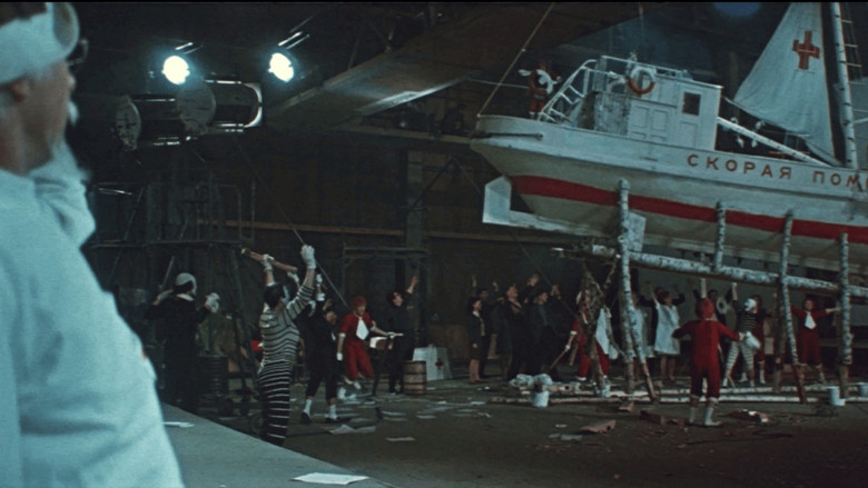 кадр из фильма Айболит-66