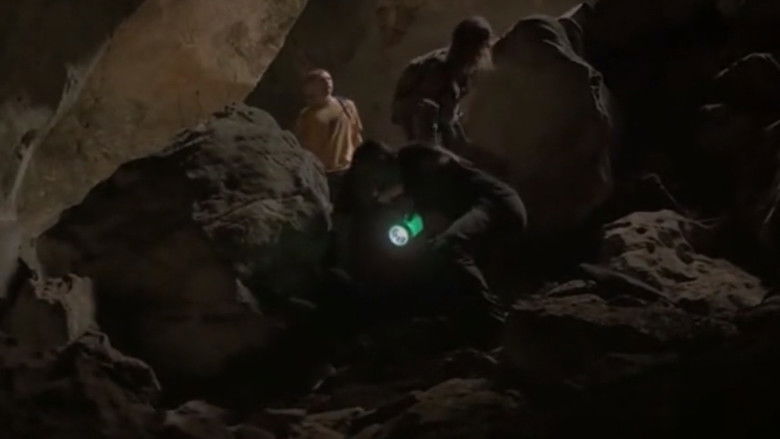 кадр из фильма Пропавшие без вести. Великое Зло