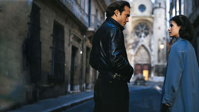 кадр из фильма За облаками