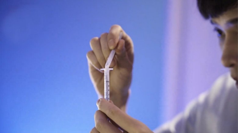 кадр из фильма 毒岸