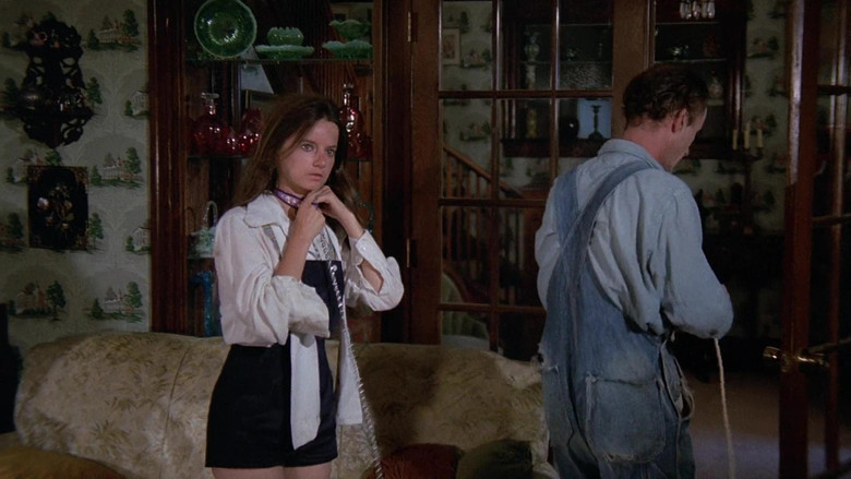 кадр из фильма Schoolgirls in Chains