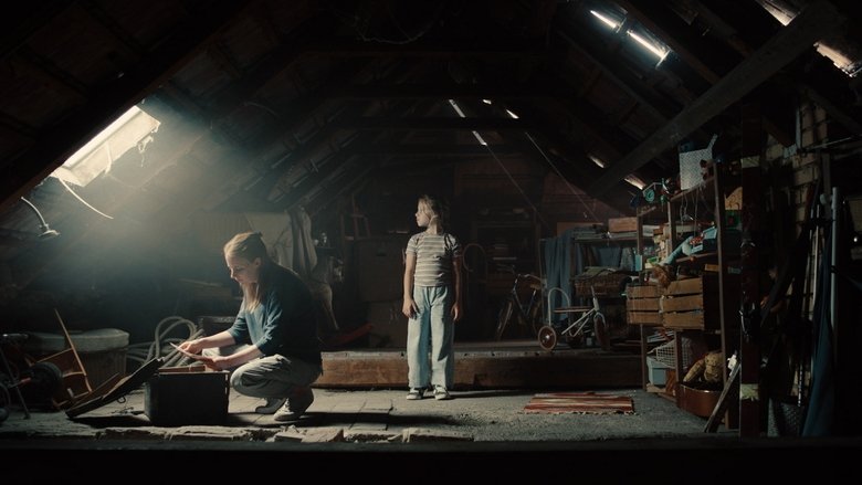 кадр из фильма Заклятье: Дом тьмы