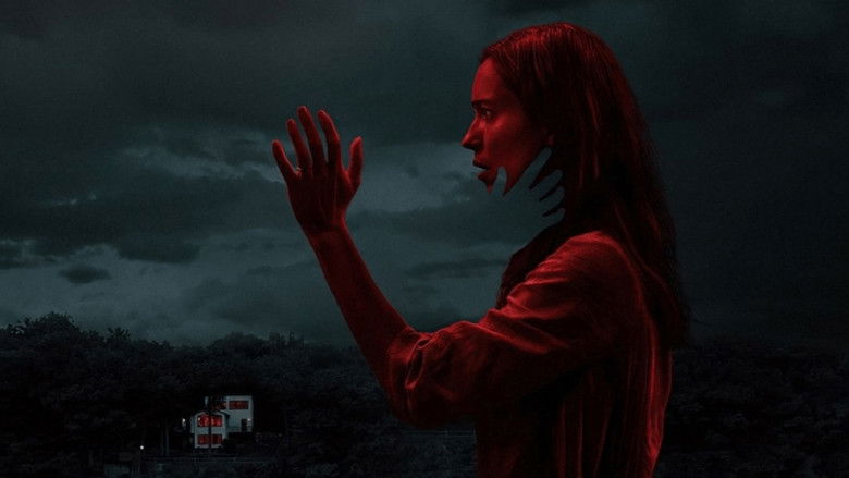 кадр из фильма Дом на другой стороне