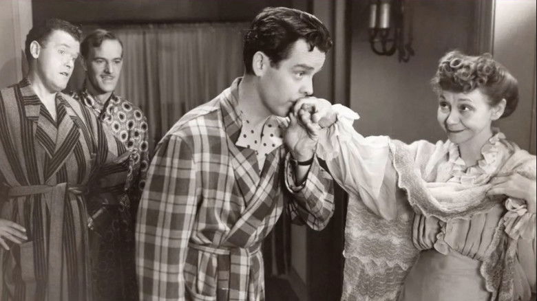 кадр из фильма The Ghost That Walks Alone