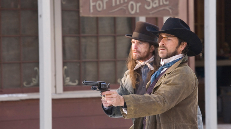 кадр из фильма Ангел и злодей