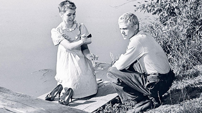 кадр из фильма Где ты теперь, Максим