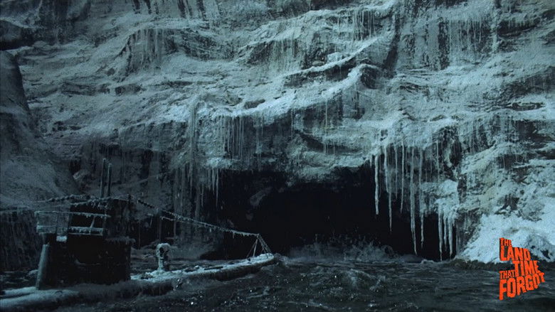 кадр из фильма Земля, забытая временем